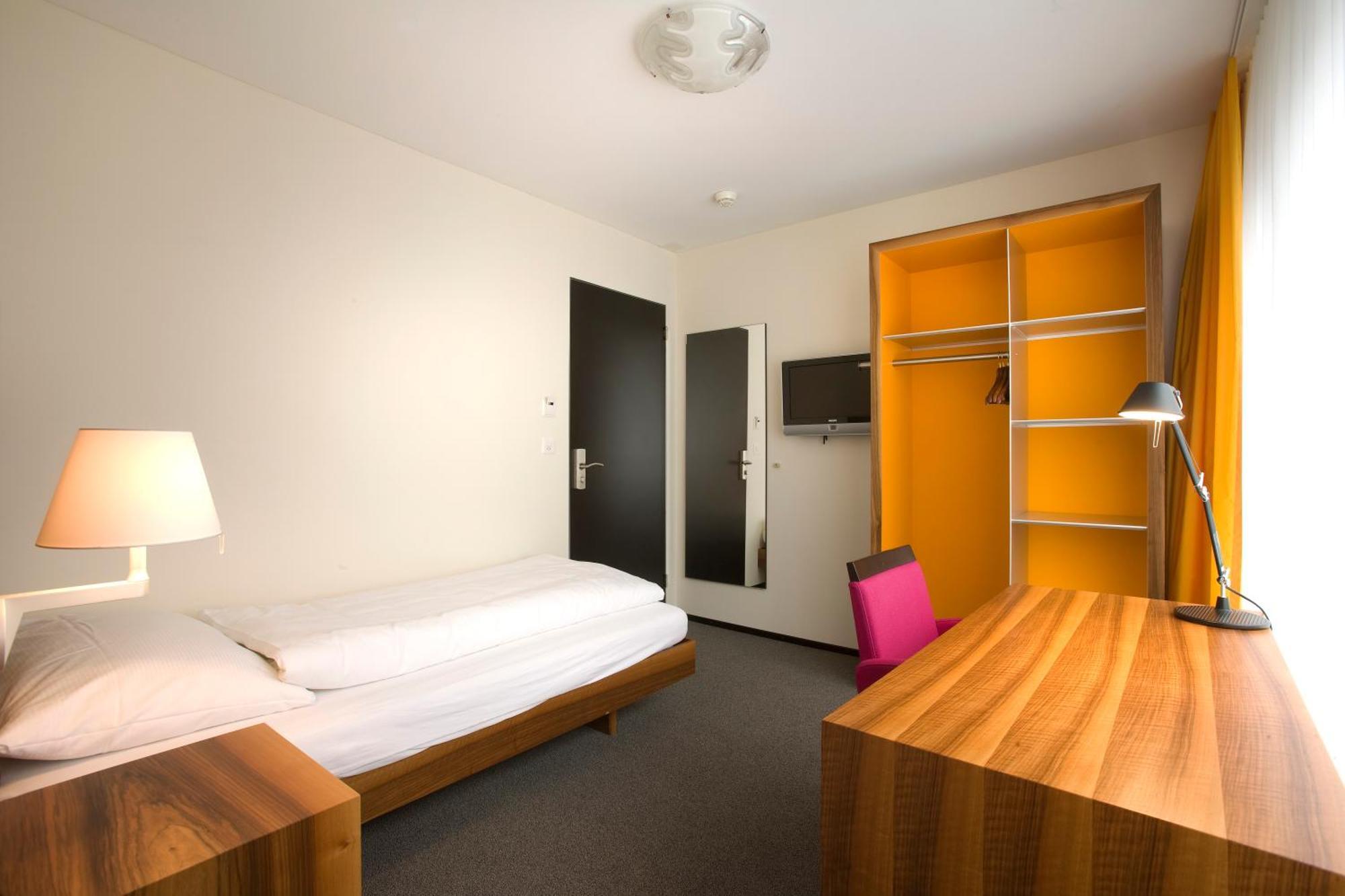 Hotel Astoria Olten Exterior photo